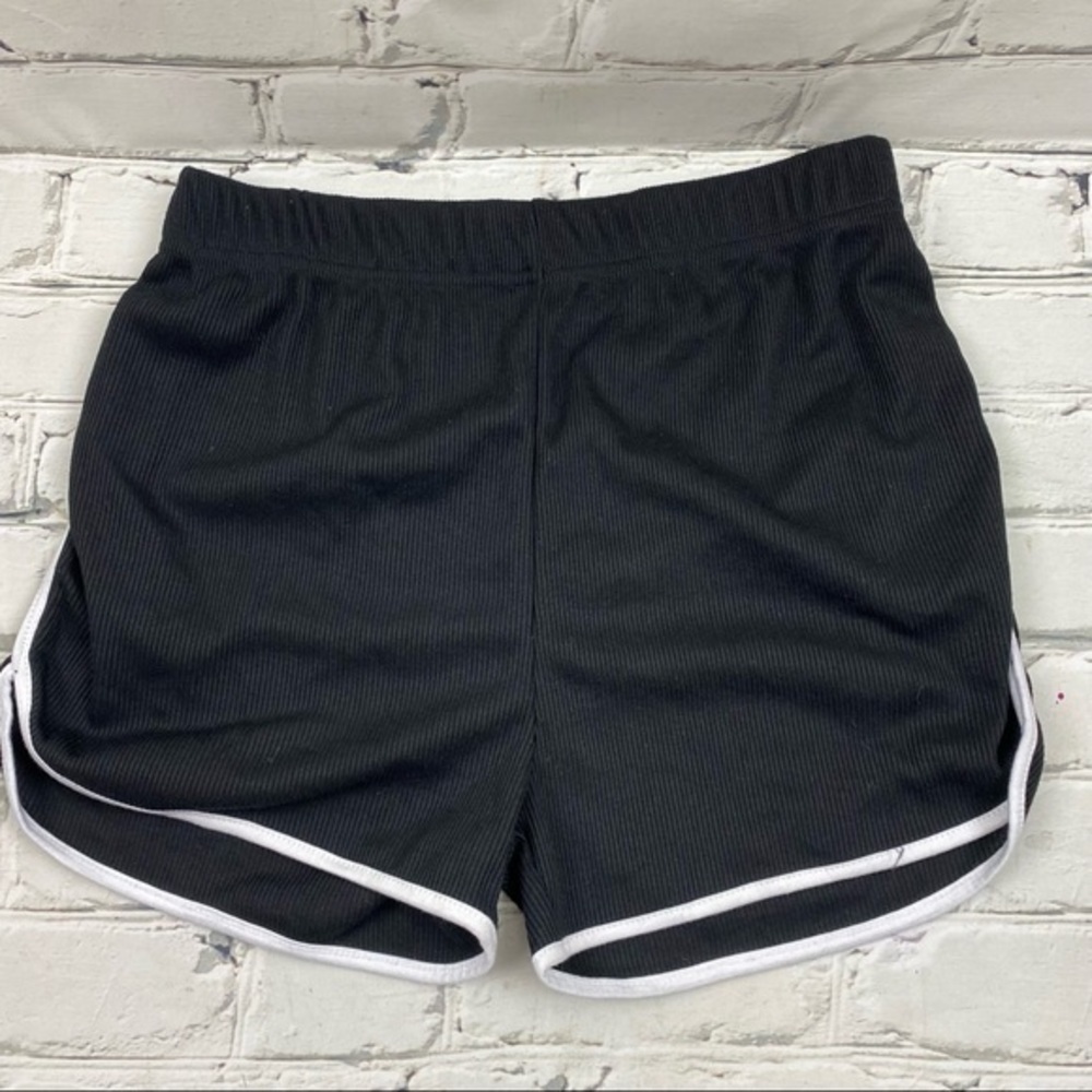 NWOT High waisted stretch side slit‎ shorts